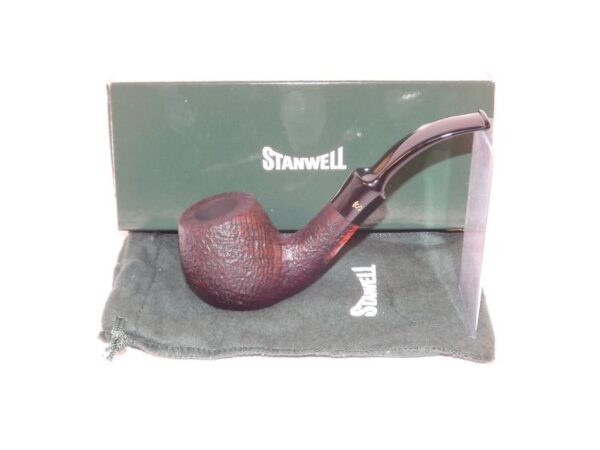 Stanwell pipa De Luxe 84 Black Sand - Image 7