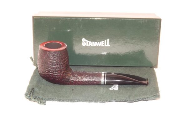 Stanwell pipa Trio 234 Black Sand - Image 6