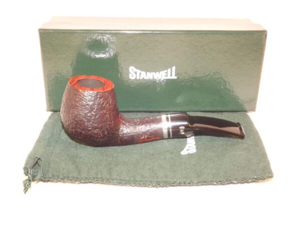 Stanwell pipa Trio 233 Black Sand - Image 7
