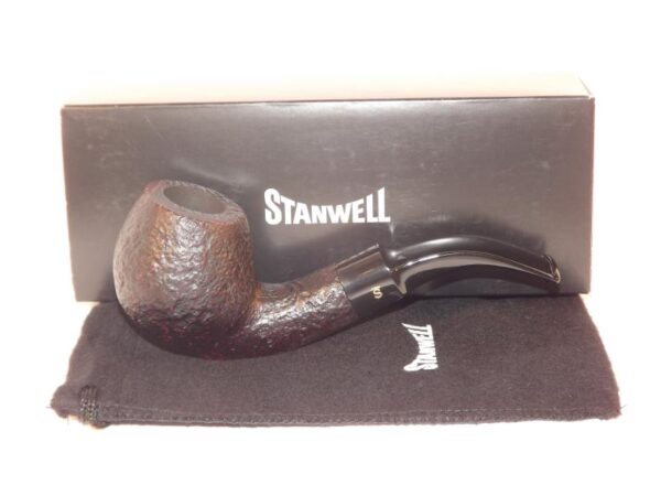 Stanwell pipa De Luxe 232 Black Sand - Image 6