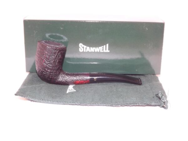 Stanwell pipa De Luxe 140 Black Sand - Image 7